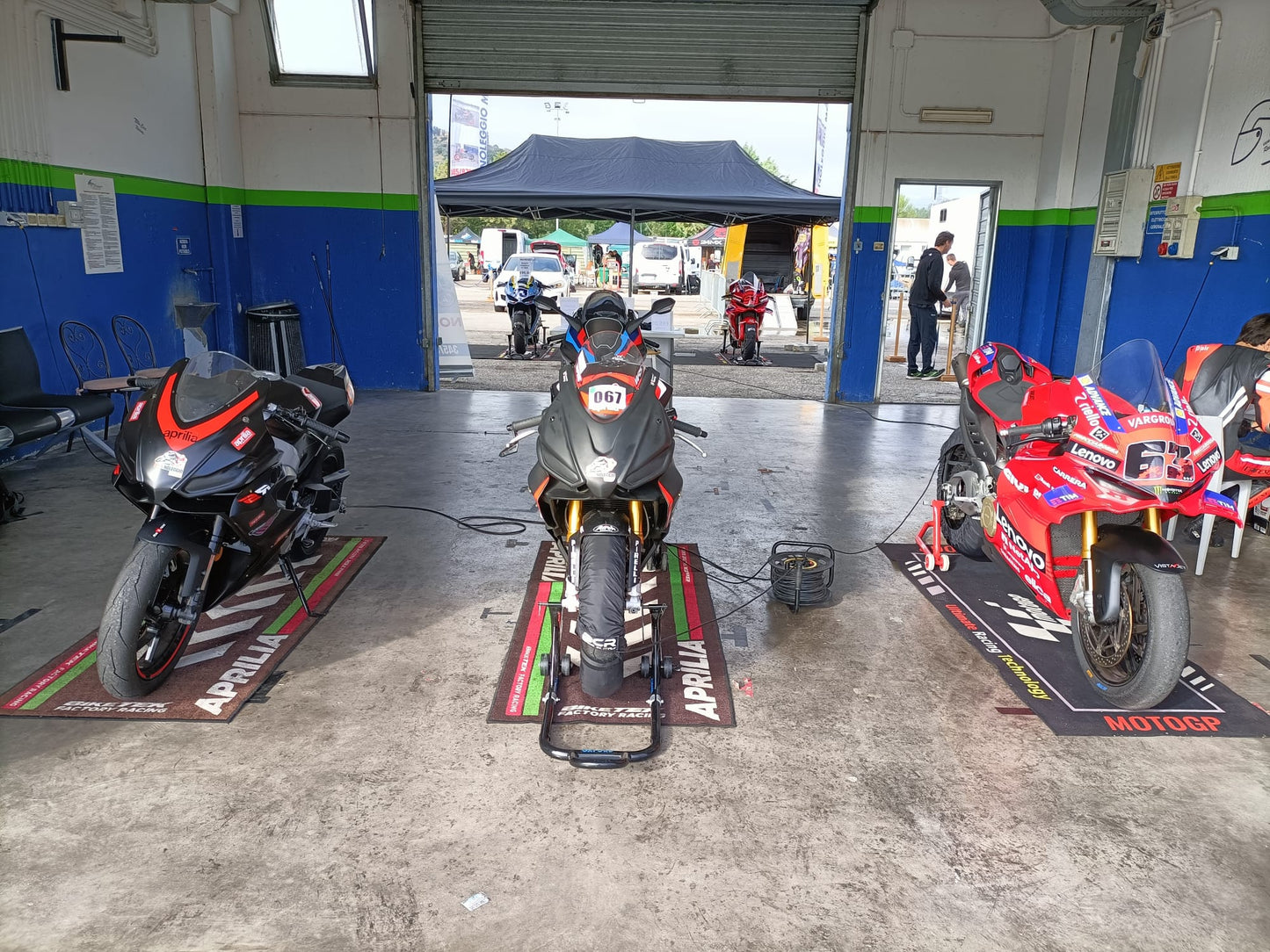 Aprilia Rs 660 Trofeo Noleggio Moto Pista BMR Noleggi Vista Box Frontale