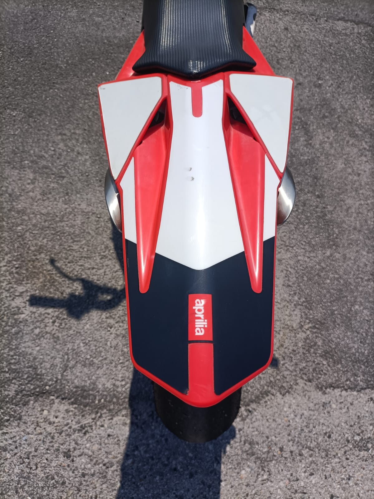 In Vendita Aprilia SXV 550 Motard Km 1.470 Originale Aprilia Racing in Pronta Consegna