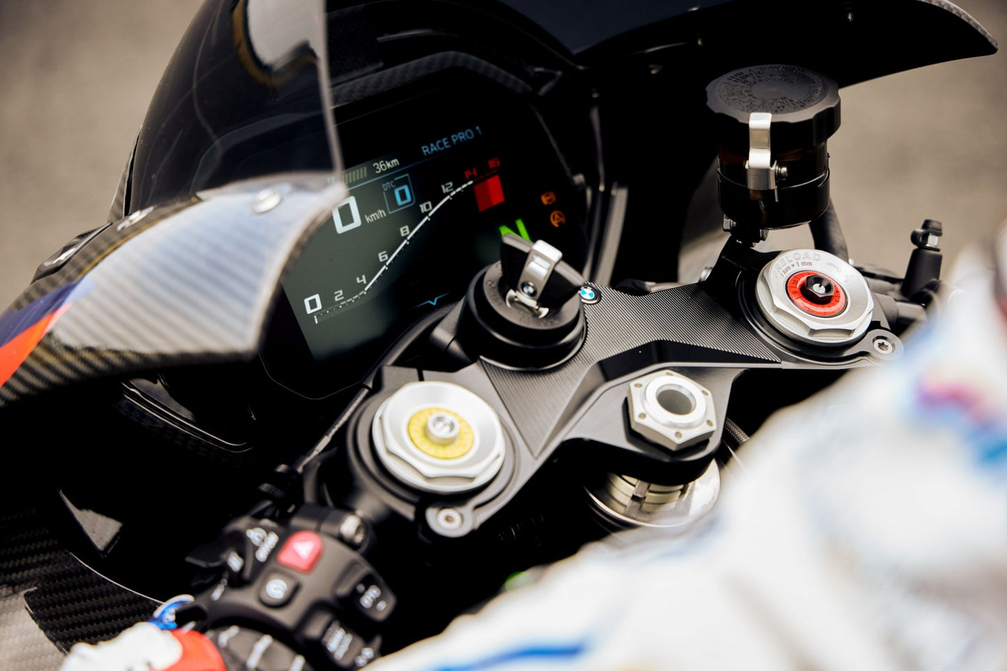 BMW M1000RR Competition – Noleggio Pista Luxury per Piloti Esigenti