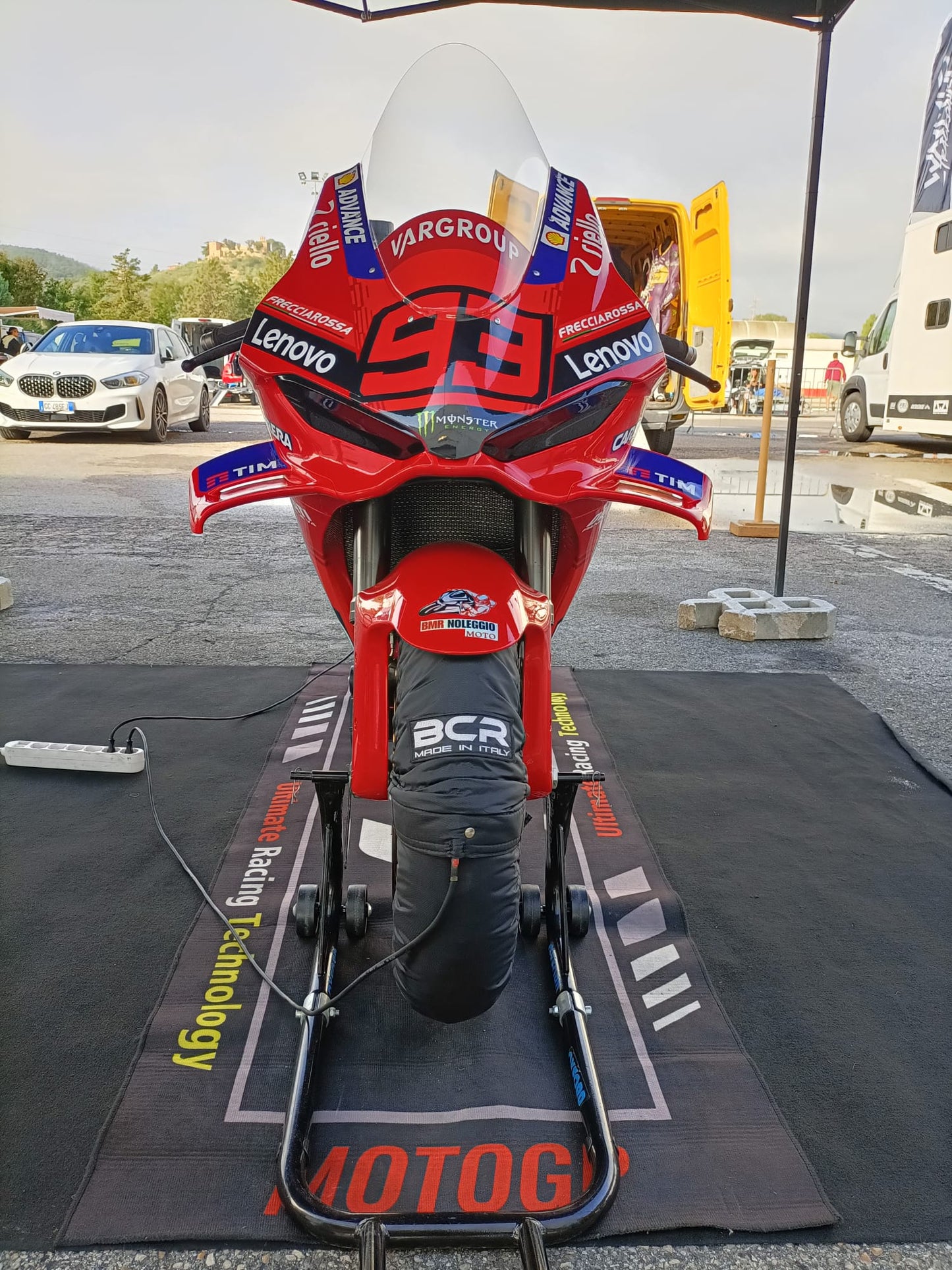Ducati Panigale V4 2025 Standard – Noleggio Offerta Tutti Pazzi Per La Pista