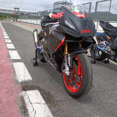Aprilia Rs 660 Trofeo Noleggio Moto Pista BMR Noleggi Pronta in Pit-Lane 
