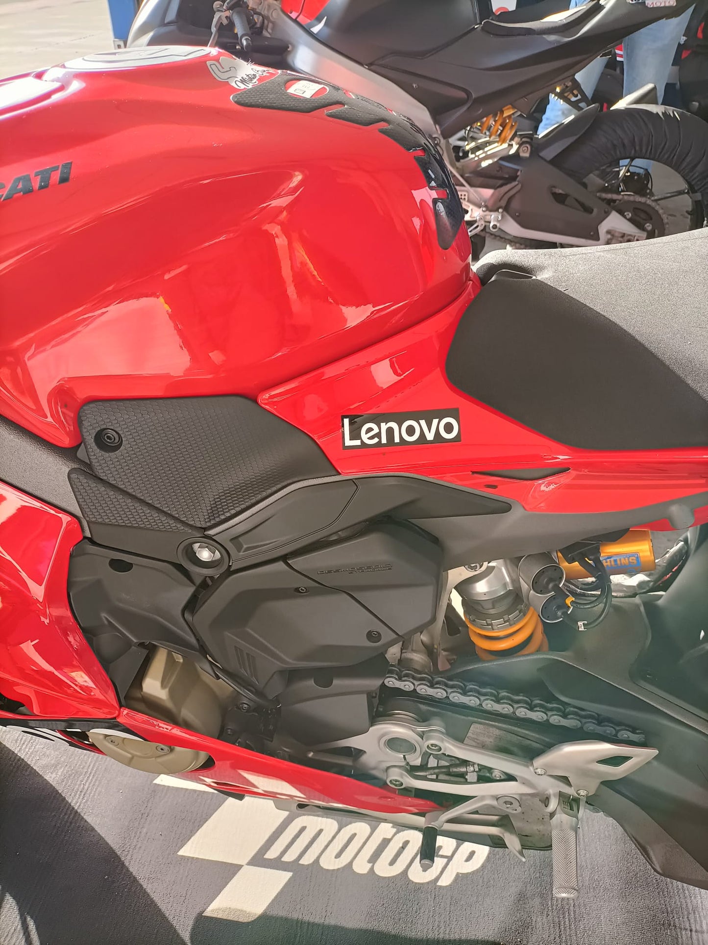 Ducati Panigale V4S 2025 Akrapovic – Noleggio Offerta Tutti Pazzi Per La Pista