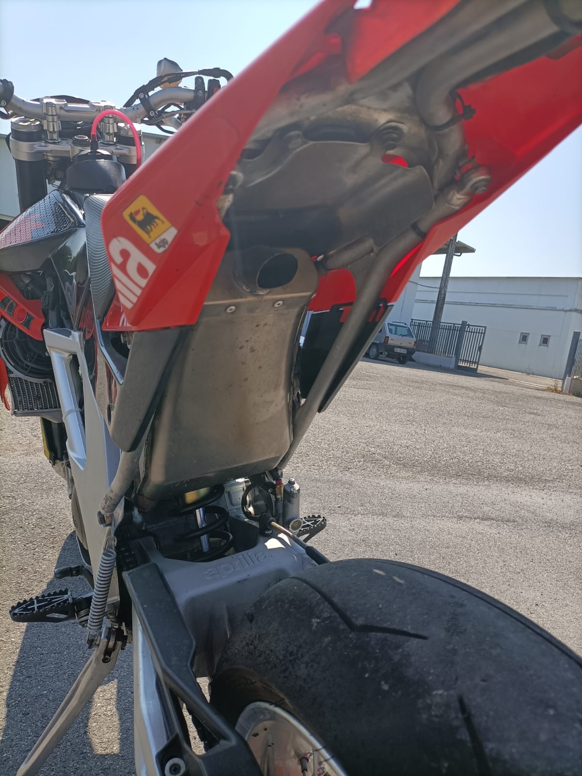 In Vendita Aprilia SXV 550 Motard Km 11.786 Aprilia Racing in Pronta Consegna