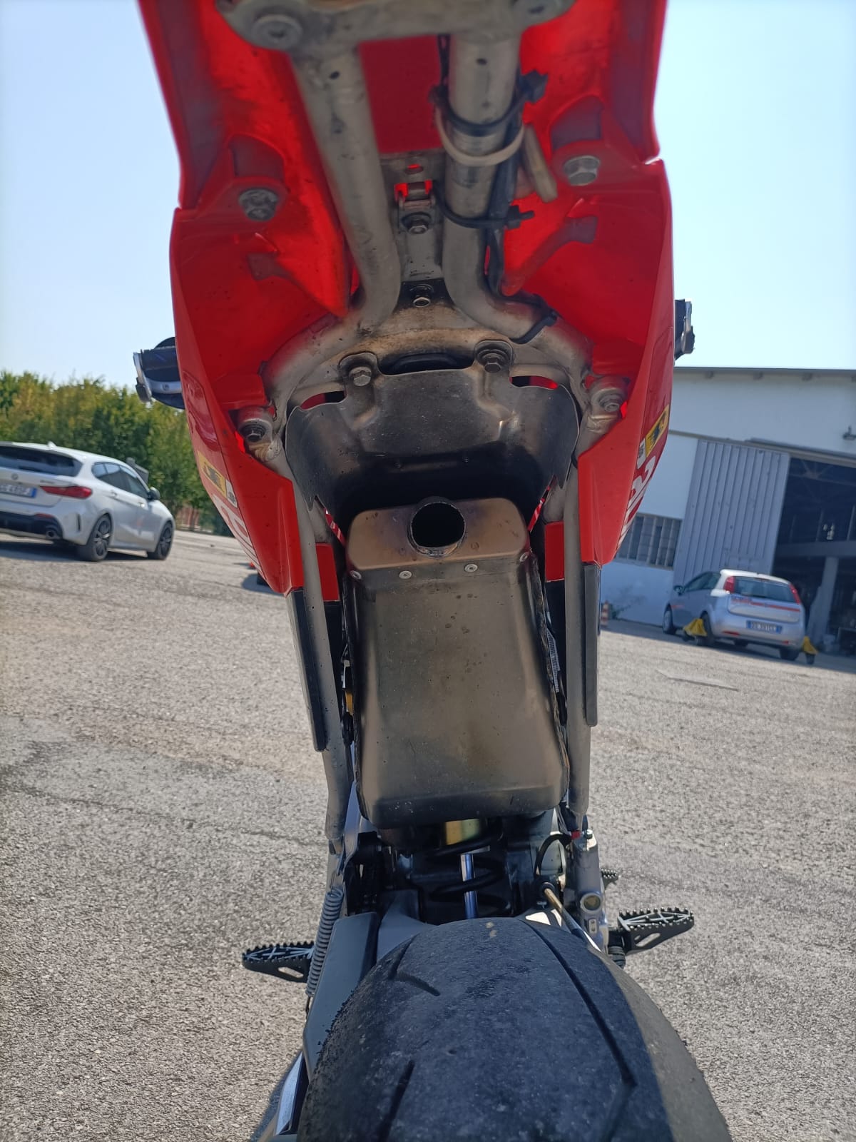 In Vendita Aprilia SXV 550 Motard Km 11.786 Aprilia Racing in Pronta Consegna