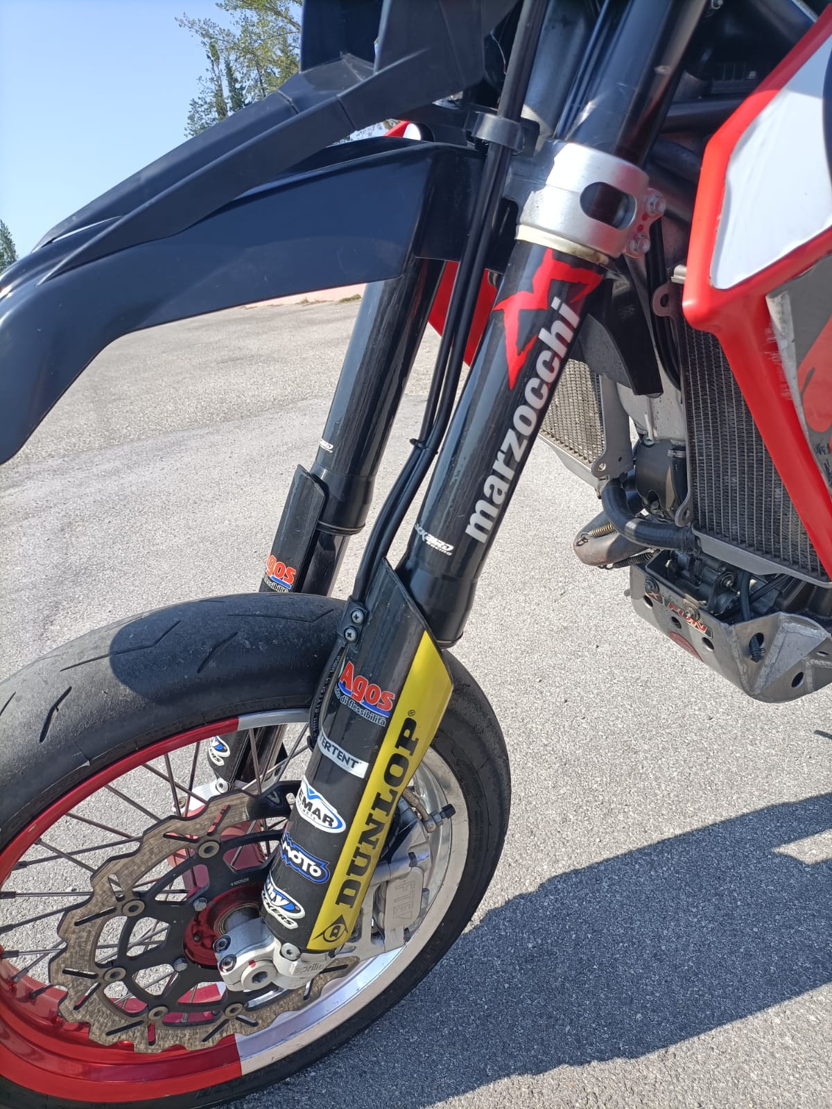 In Vendita Aprilia SXV 550 Motard Km 11.786 Aprilia Racing in Pronta Consegna