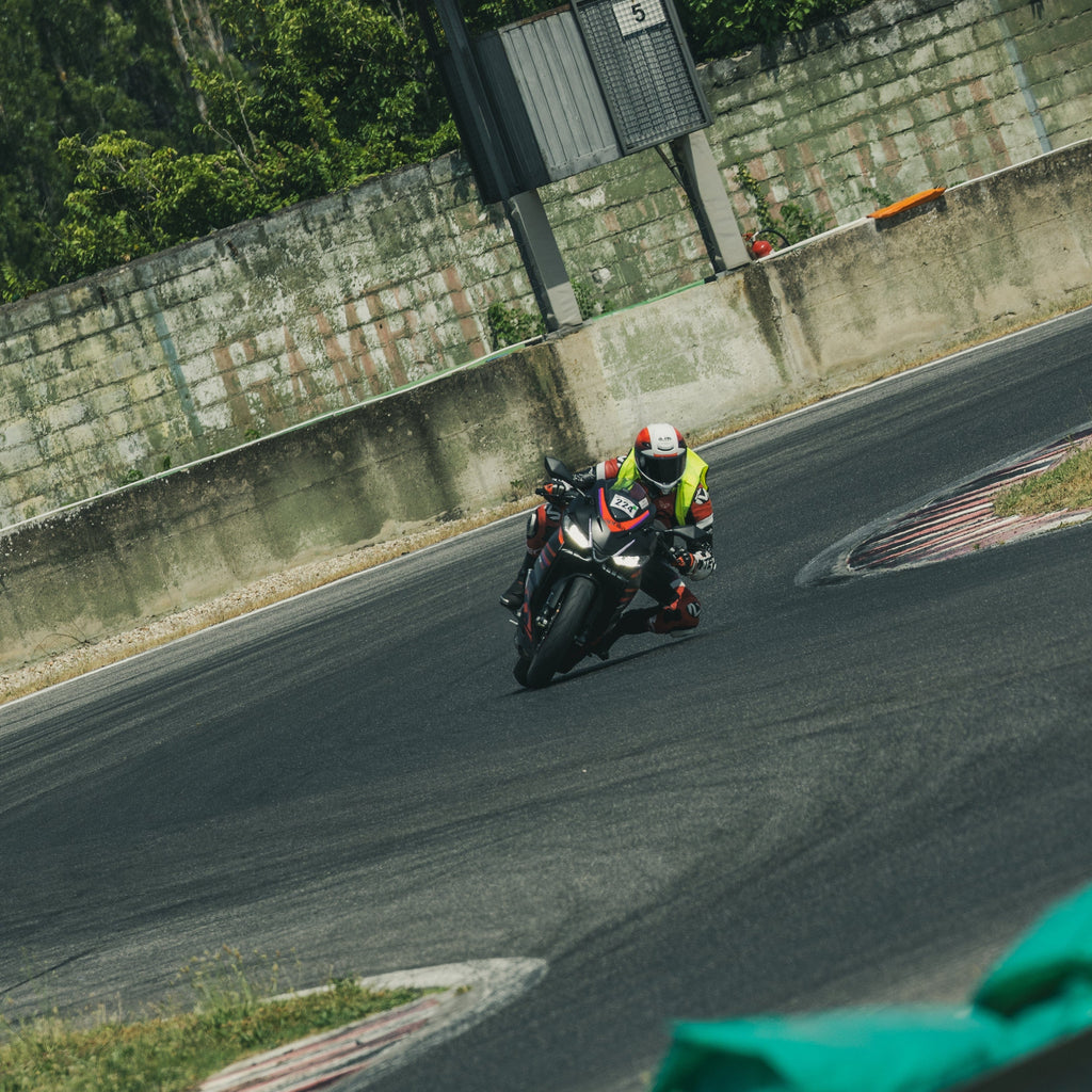 BMR SERVIZI E NOLEGGI SRLS Aprilia RS 457 Trofeo