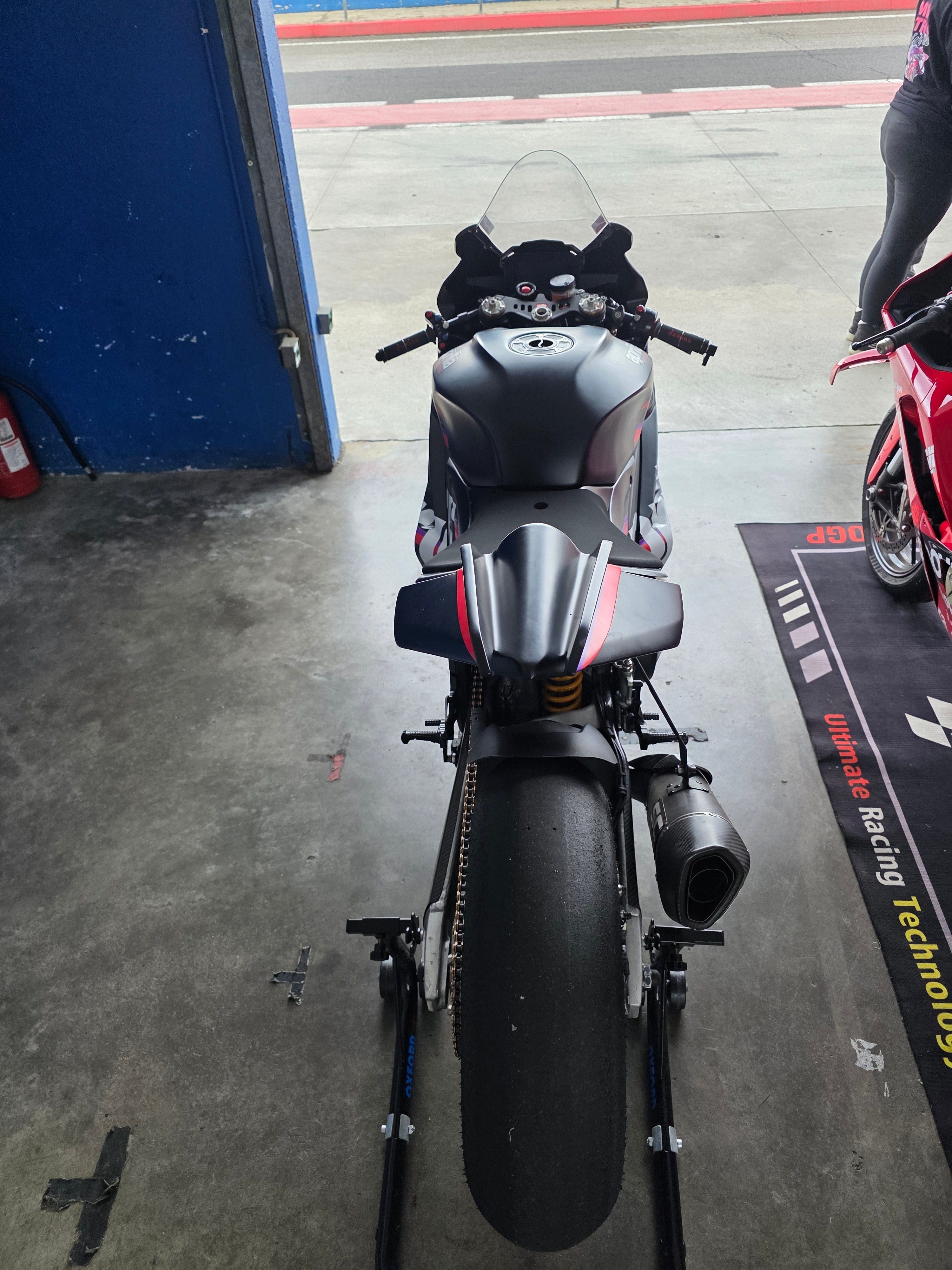 BMR SERVIZI E NOLEGGI SRLS Aprilia RSV4 MY25 - Replica Max Biaggi