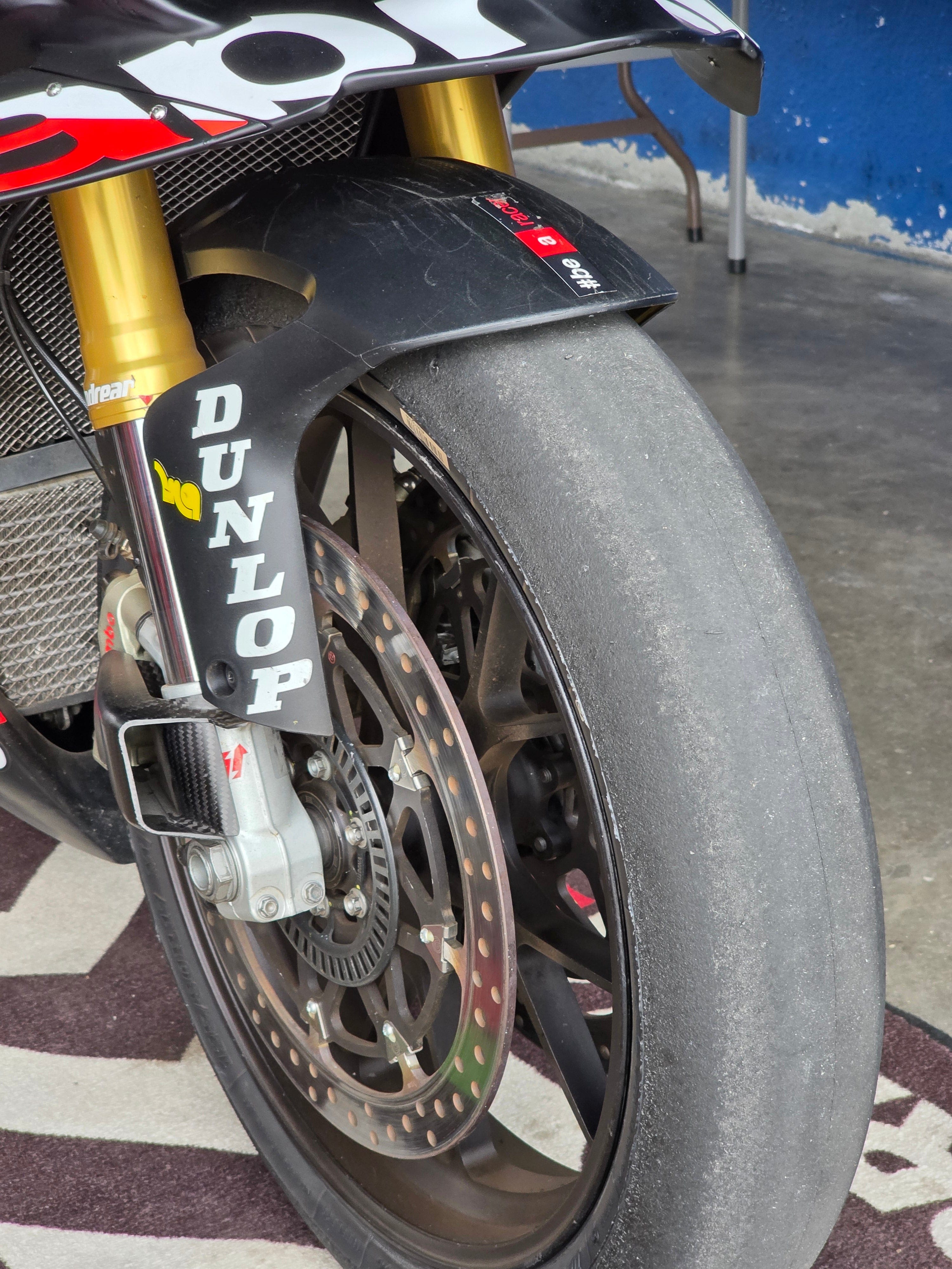 BMR SERVIZI E NOLEGGI SRLS Aprilia RSV4 MY25 - Max Biaggi Replica