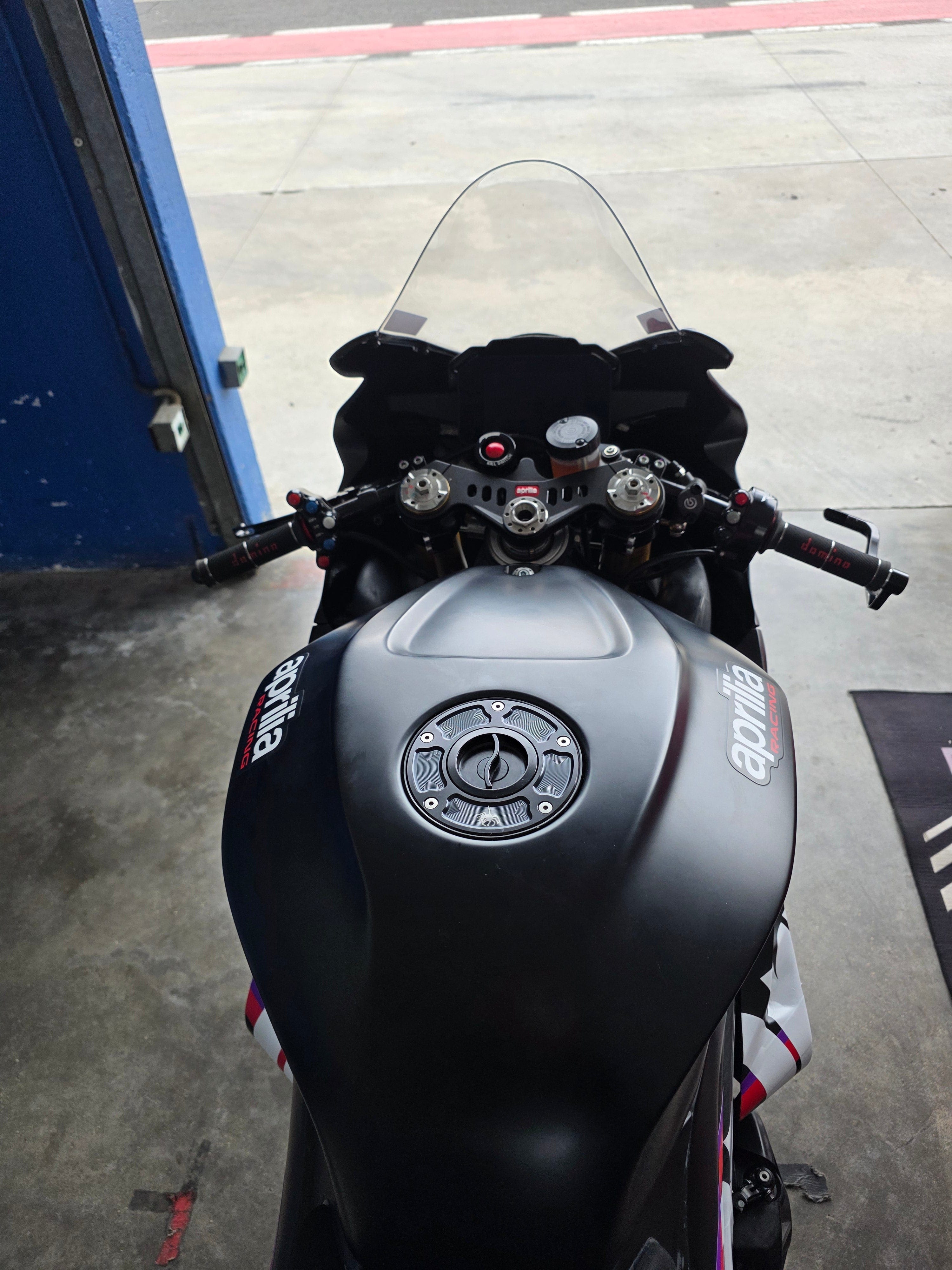 BMR SERVIZI E NOLEGGI SRLS Aprilia RSV4 MY25 - Replica Max Biaggi