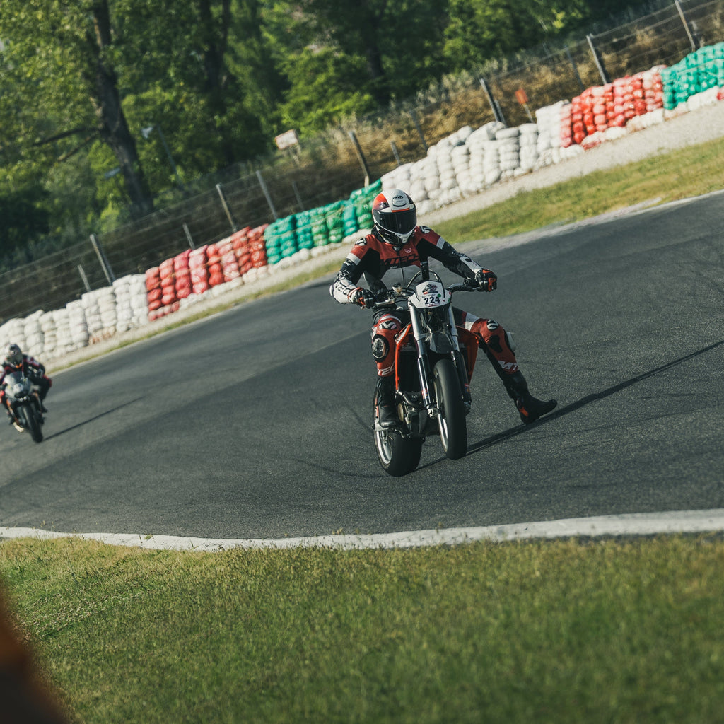 BMR SERVIZI E NOLEGGI SRLS Aprilia SXV 550 Supermotard