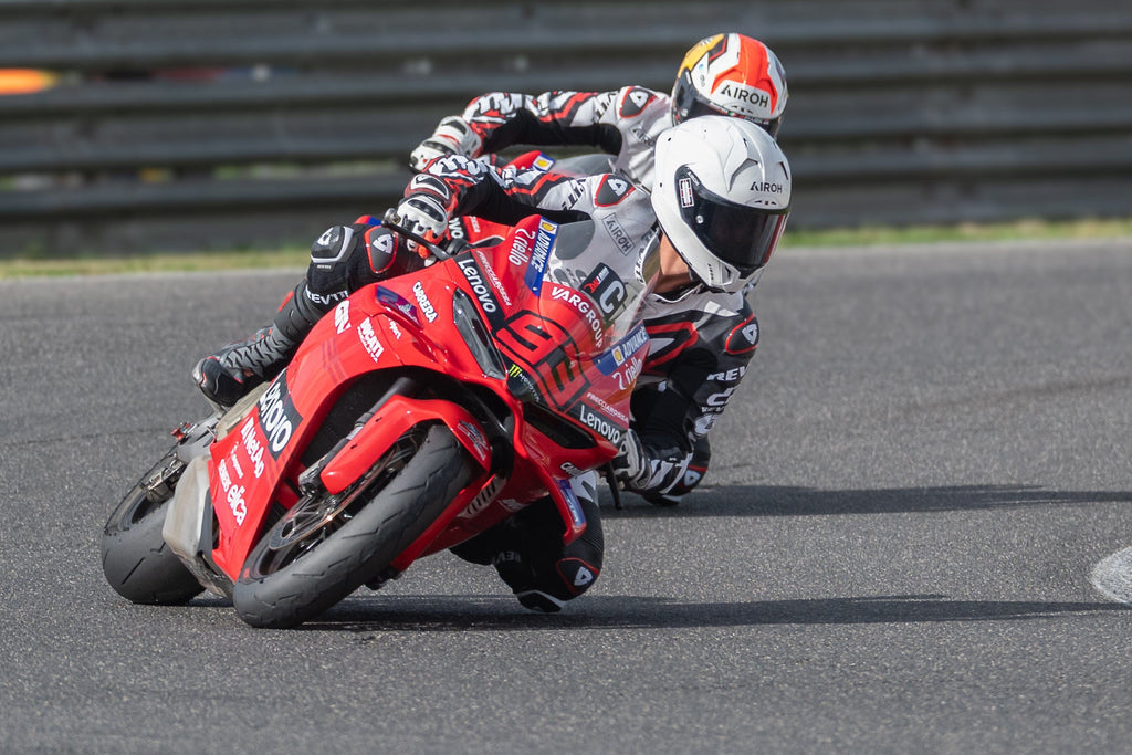 BMR SERVIZI E NOLEGGI SRLS Esperienza Ducati Panigale V4S Replica Bagnaia (3 Turni) a soli €249,00 EXPERIENCE MUGELLO CIRCUIT 2026 CON DUCATI PANIGALE V4 MY 2025
